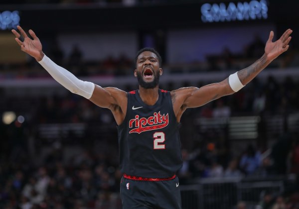 多得网 主动的？艾顿找开拓者商讨买断 他想在赢球环境打球